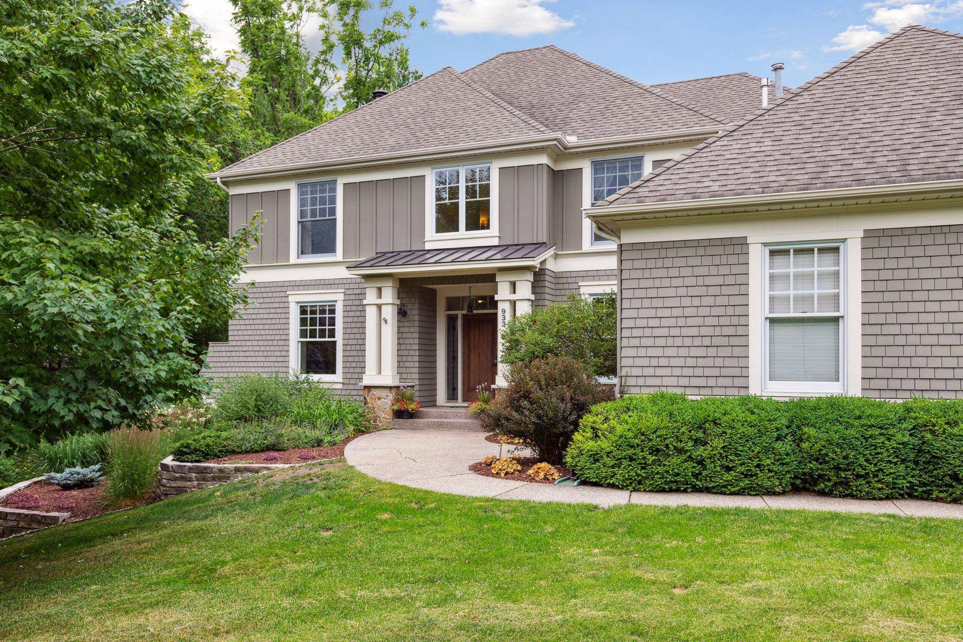 Mahtomedi, MN 55115,933 Cedarleaf CT