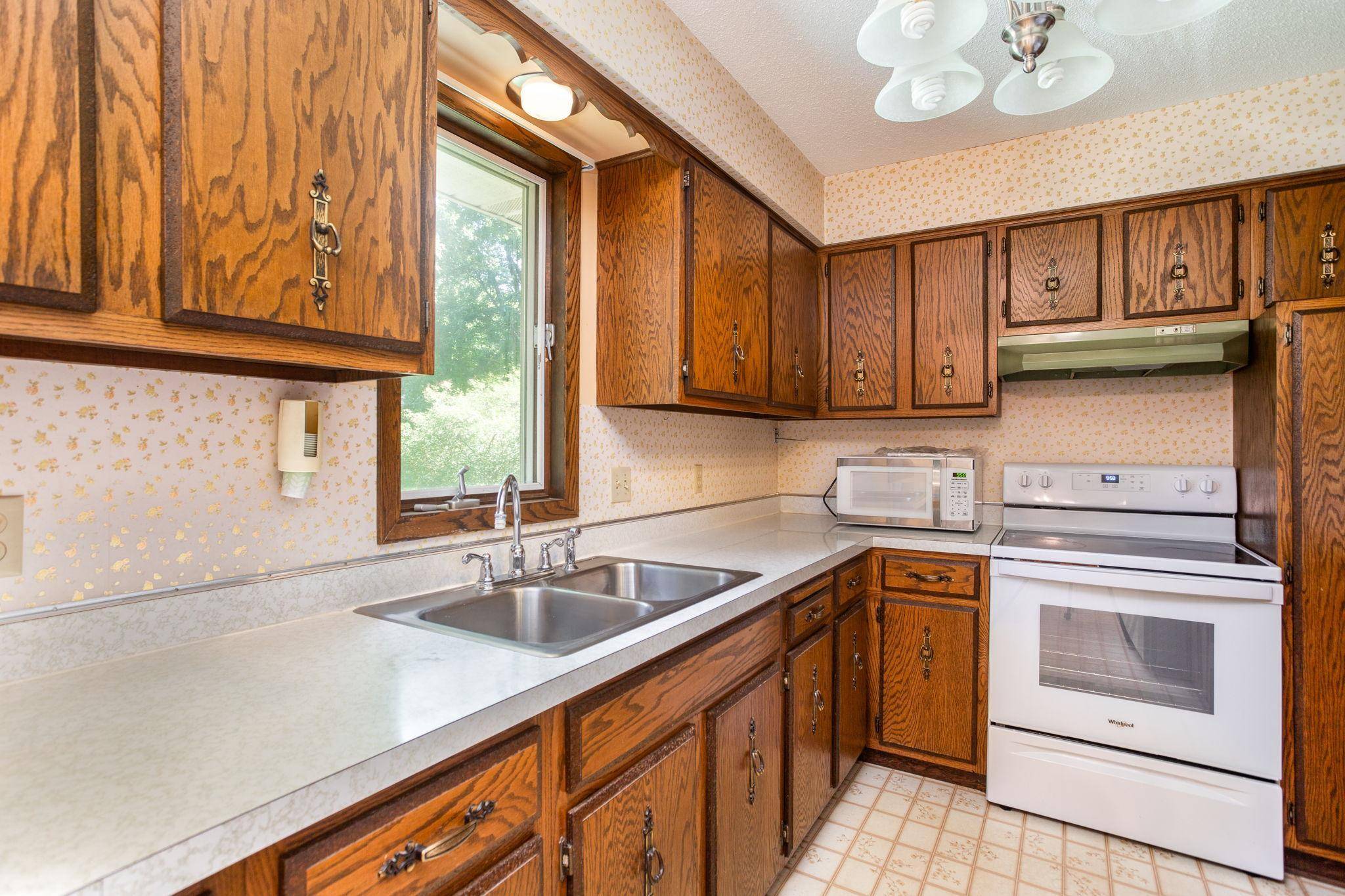River Falls, WI 54022,337 Foster ST