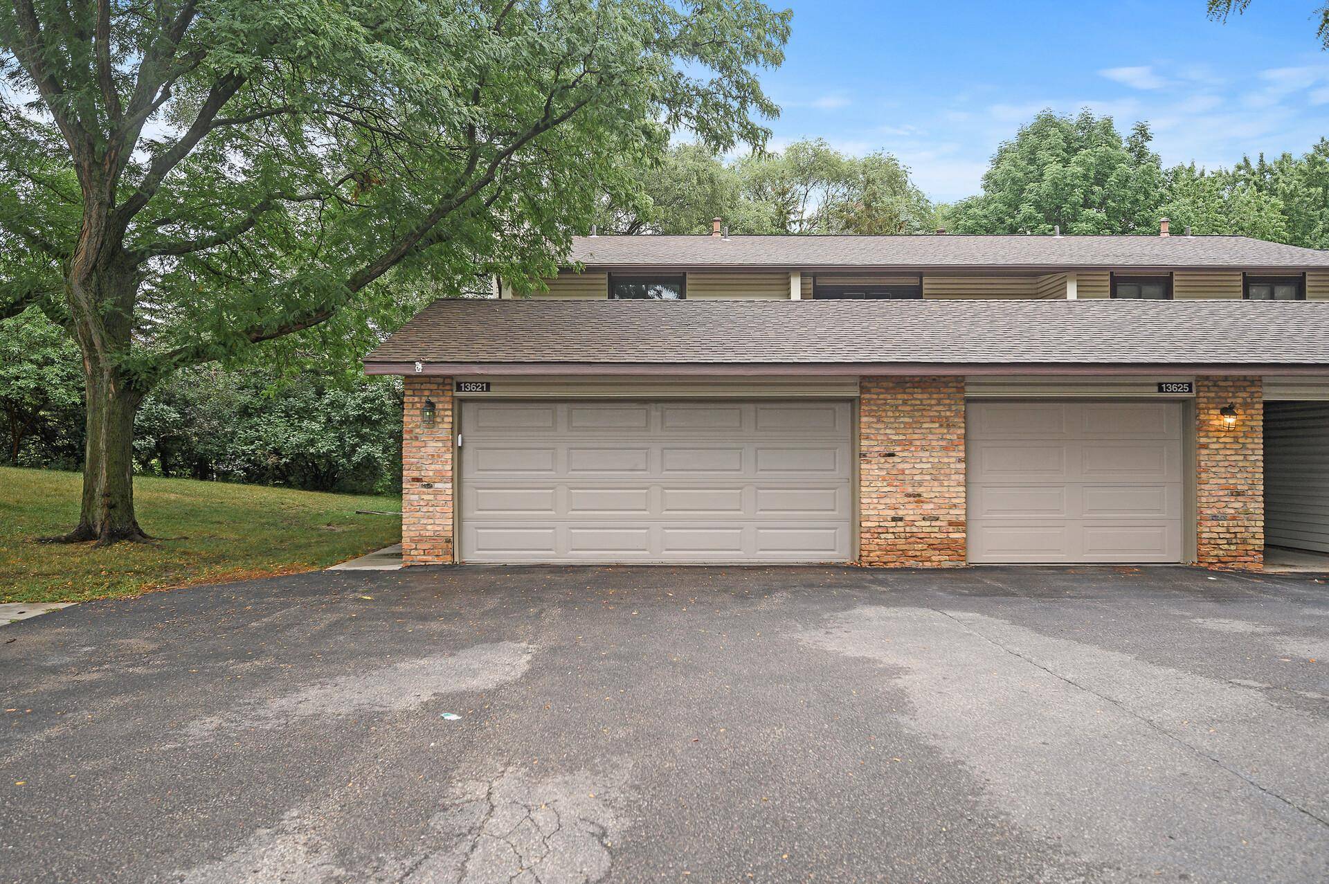 Burnsville, MN 55337,13621 Heather Hills DR