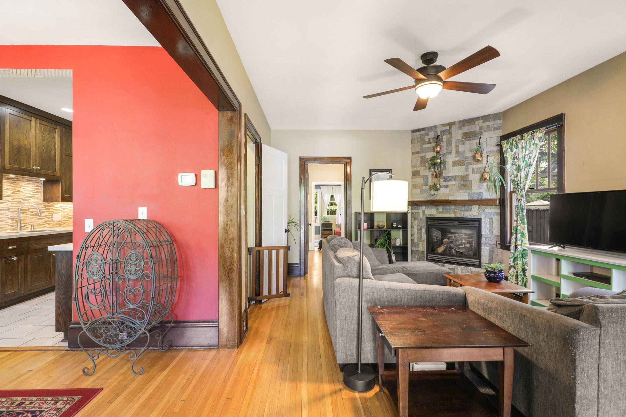 Minneapolis, MN 55408,3205 Pleasant AVE