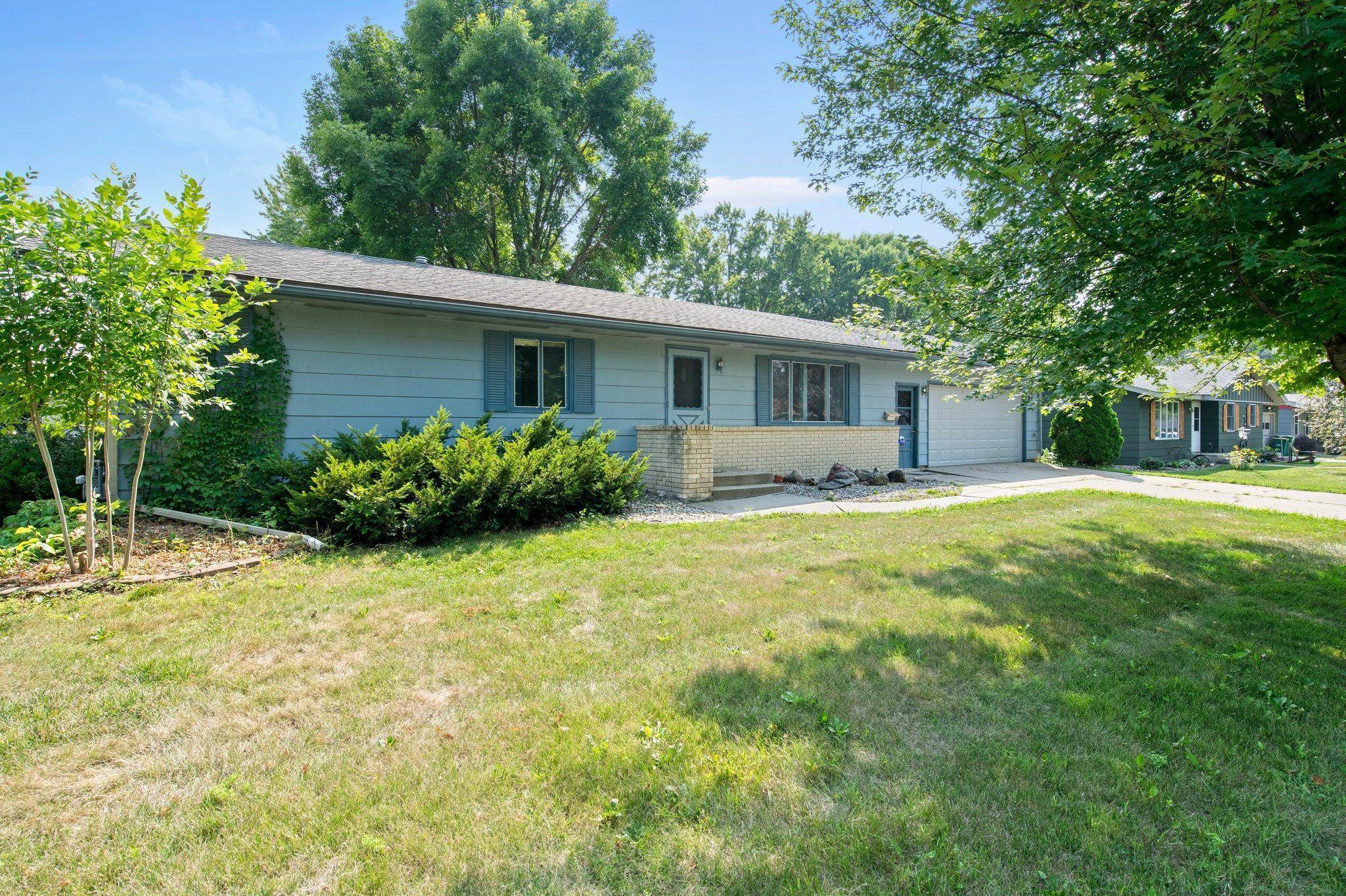 Montgomery, MN 56069,210 Inner DR