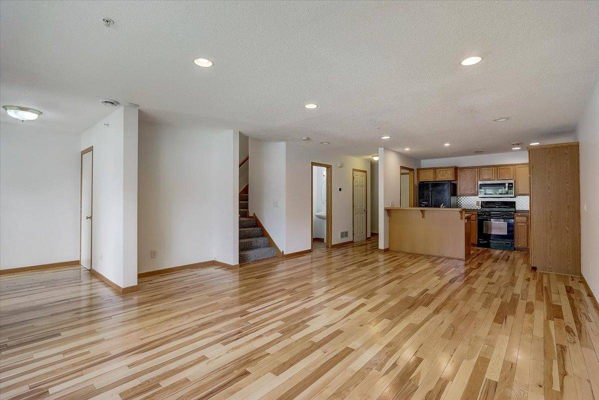 Crystal, MN 55422,6213 32nd AVE N