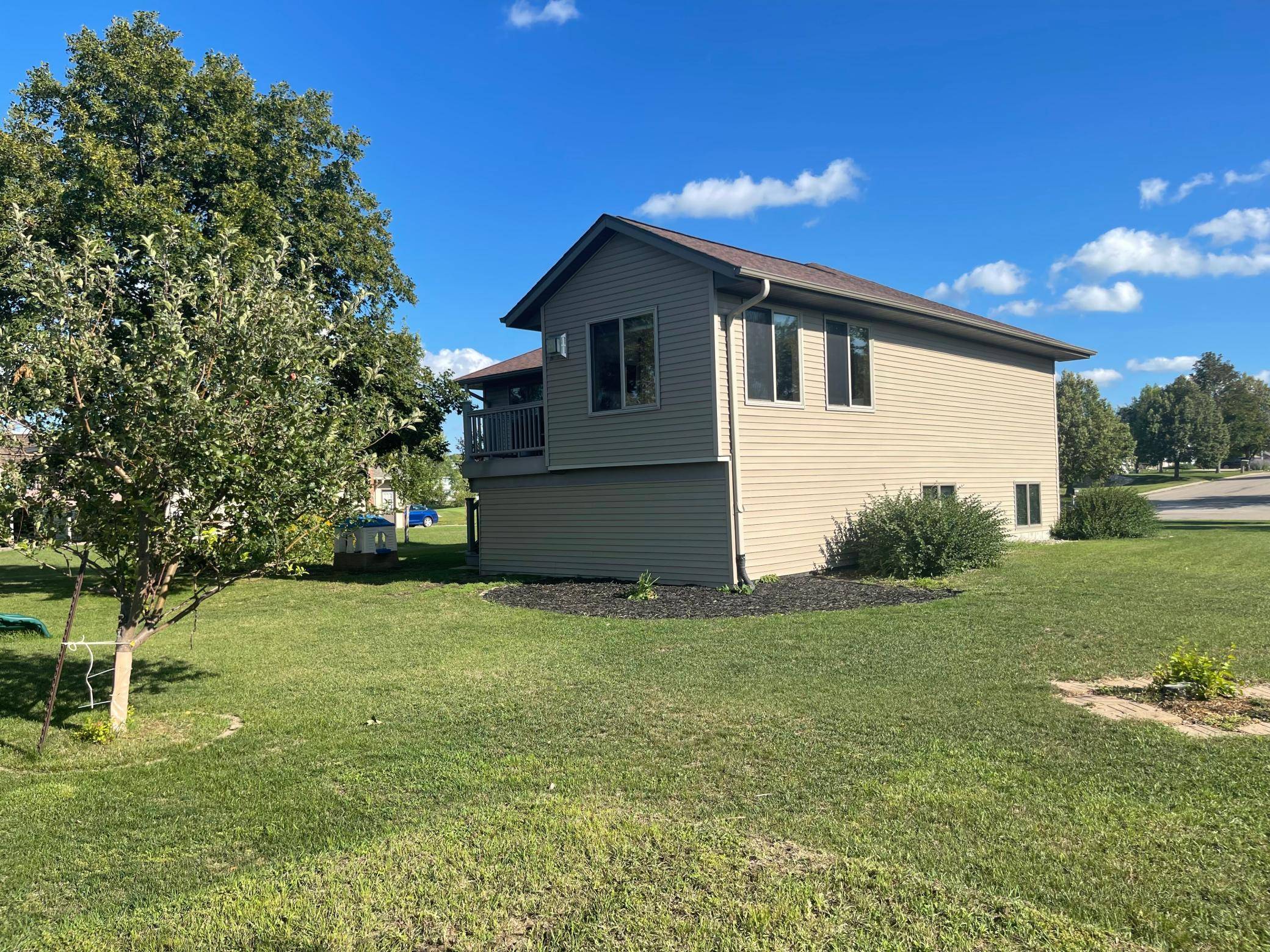 Morris, MN 56267,15 Skyview LN