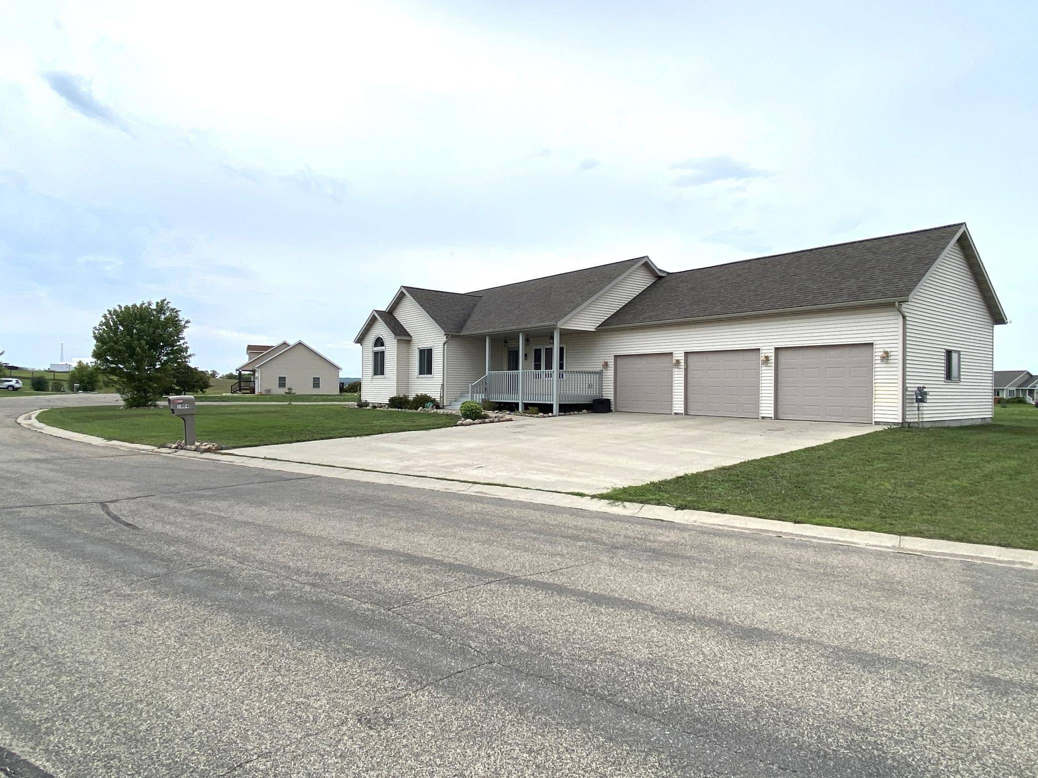 Frazee, MN 56544,1004 Tamarac AVE