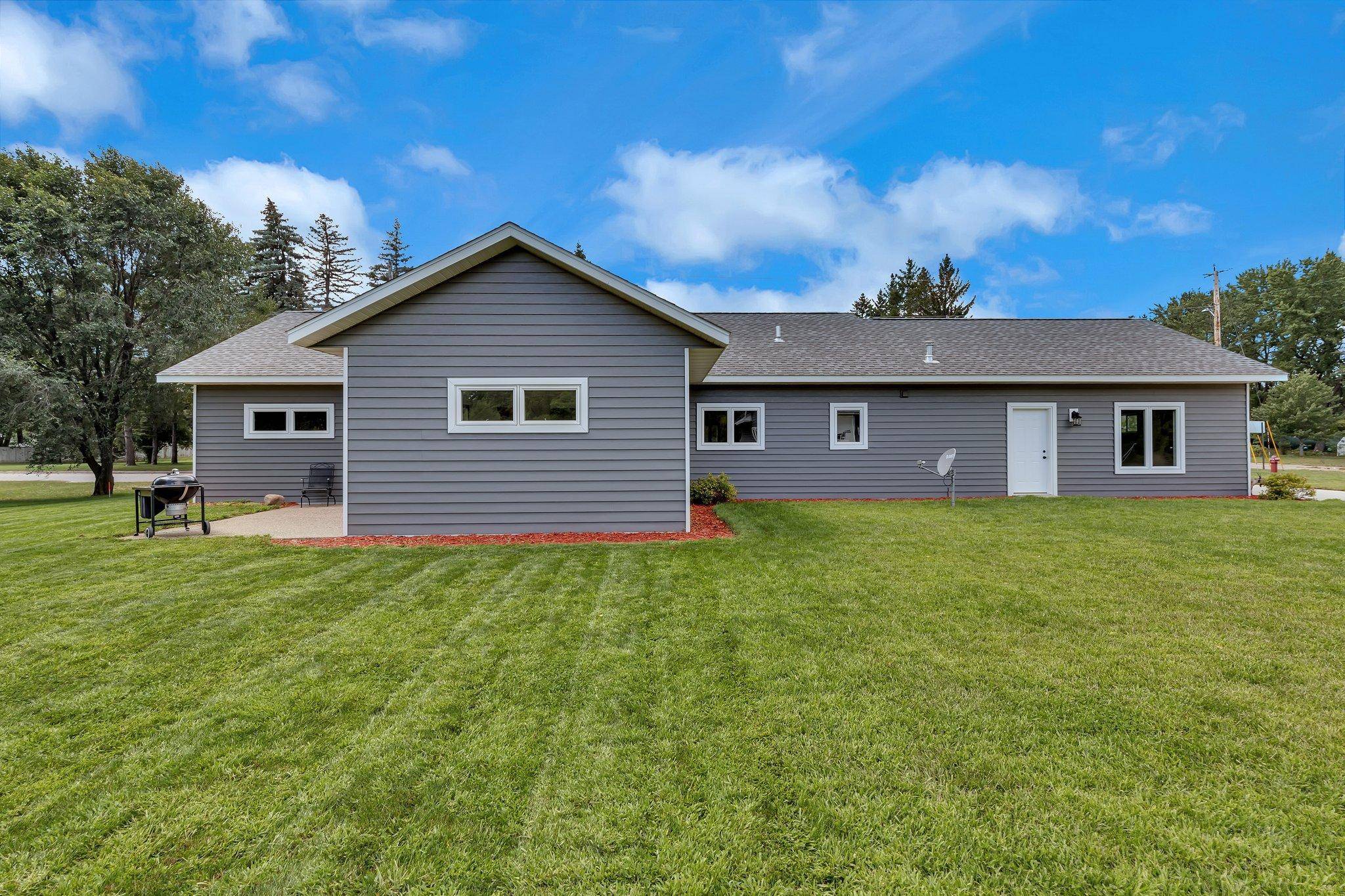Little Falls, MN 56345,1001 Call PL
