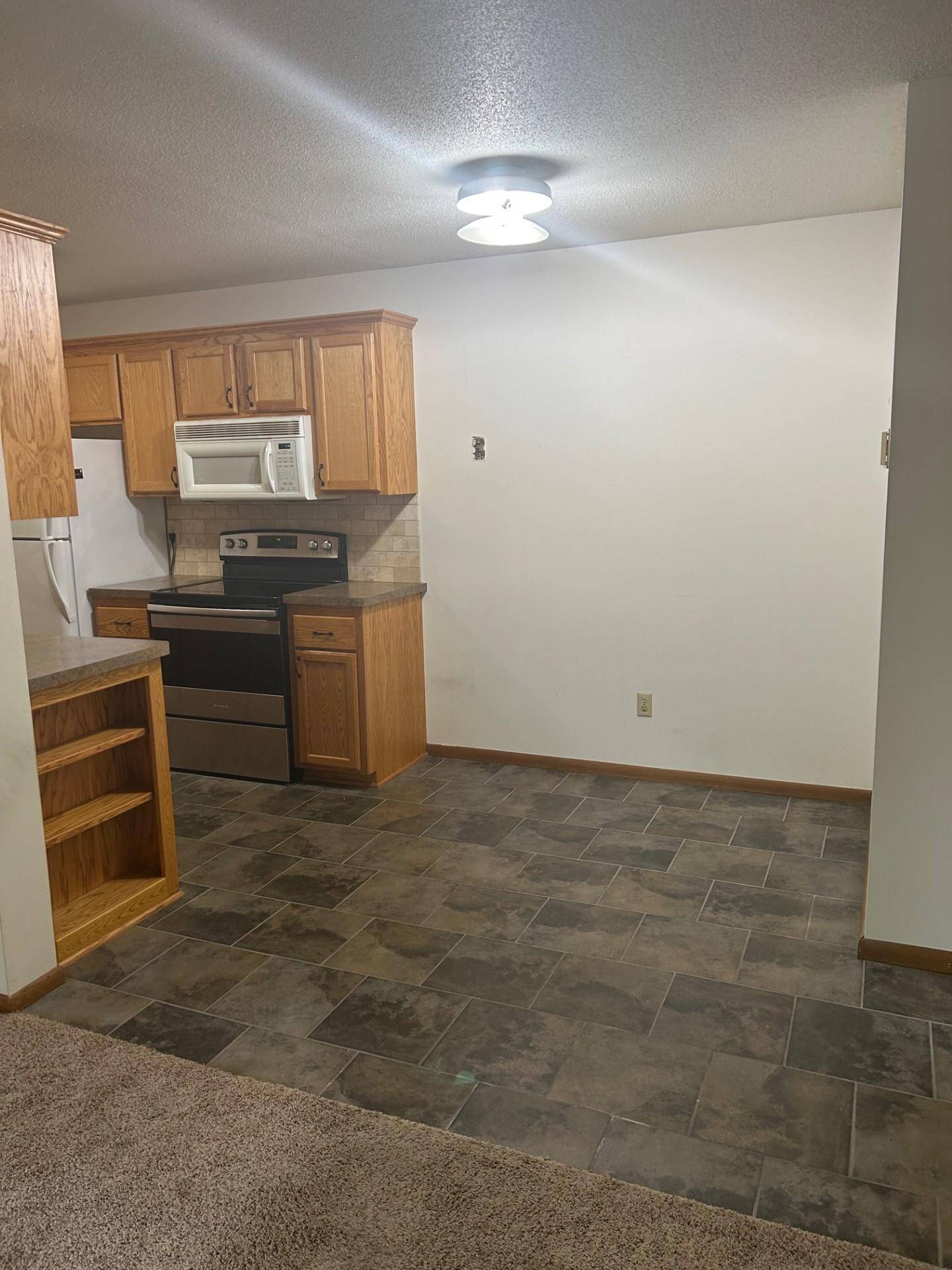 New Hope, MN 55428,6051 W Broadway AVE #101