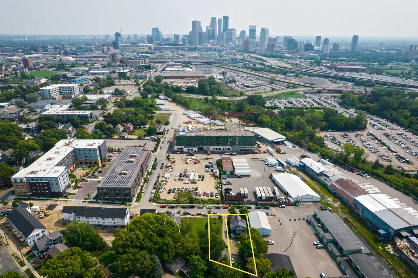 Minneapolis, MN 55405,187 James AVE N