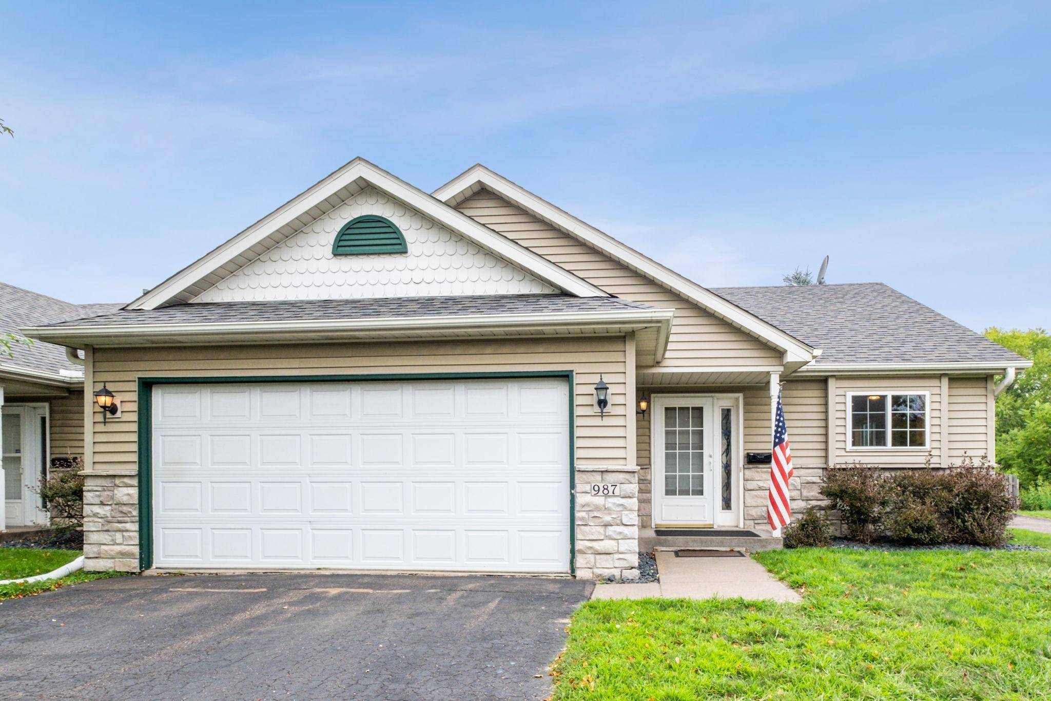 Vadnais Heights, MN 55109,987 County Road D E