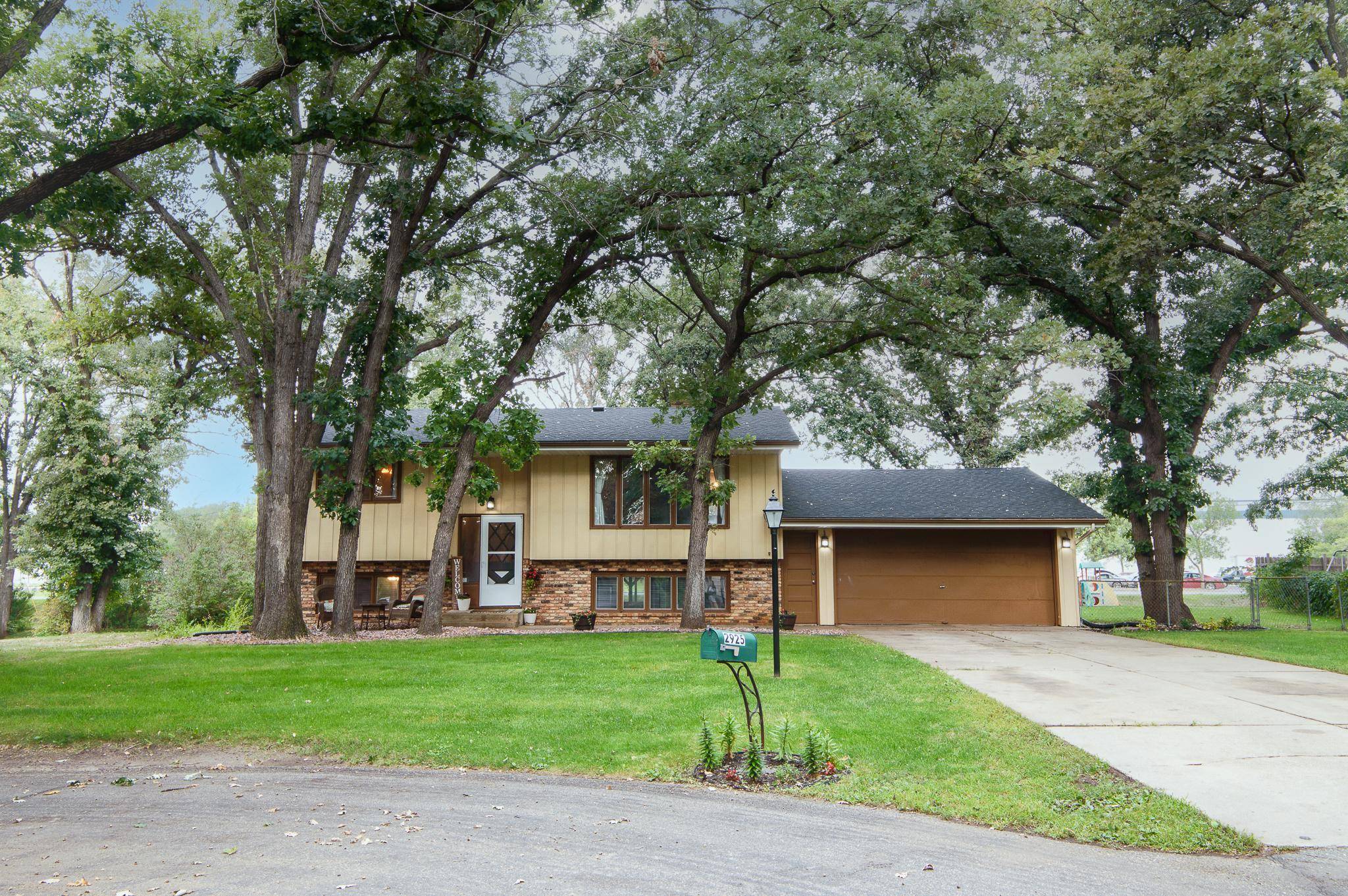 Saint Cloud, MN 56301,2925 Golf View CT