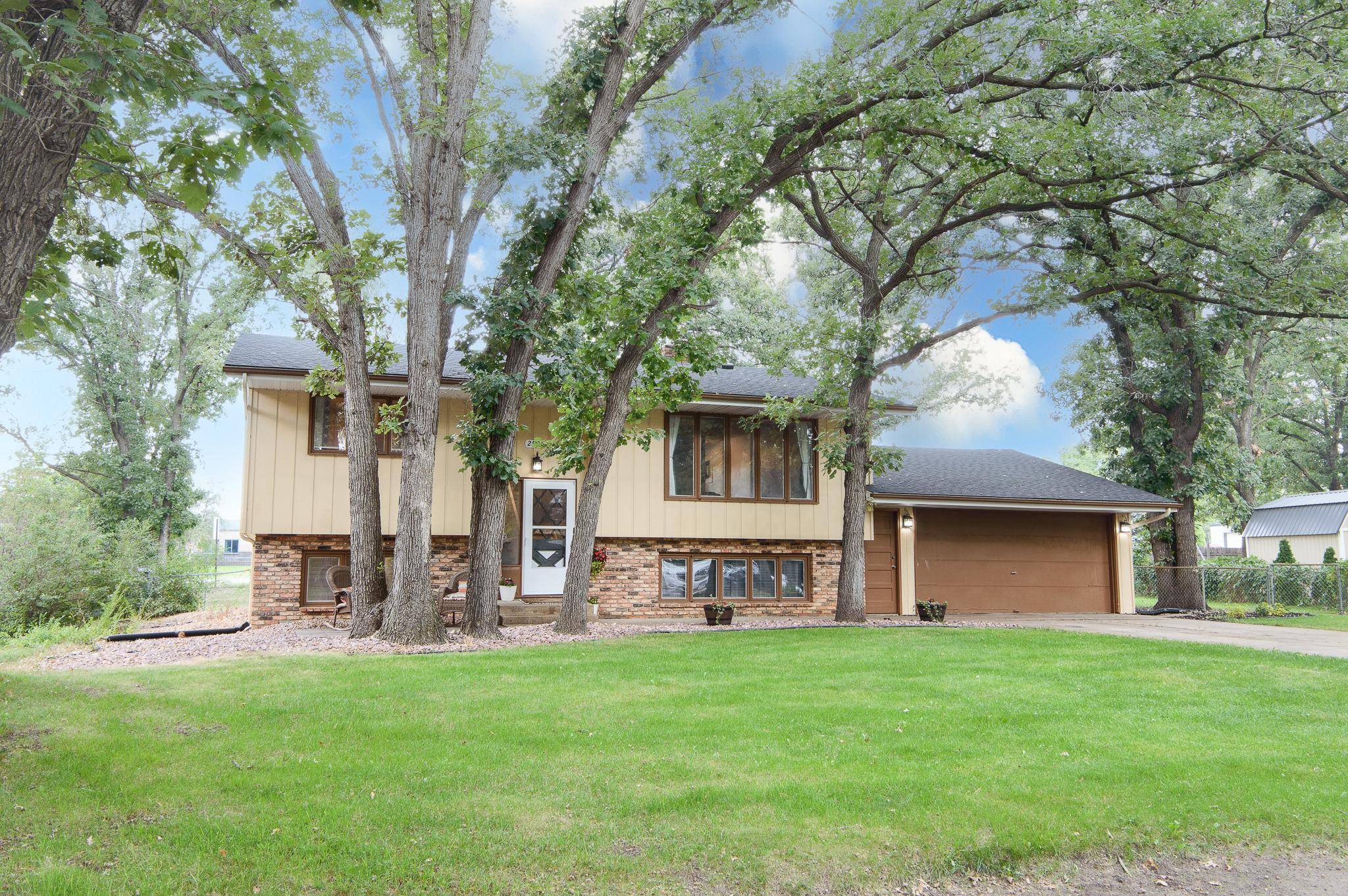 Saint Cloud, MN 56301,2925 Golf View CT