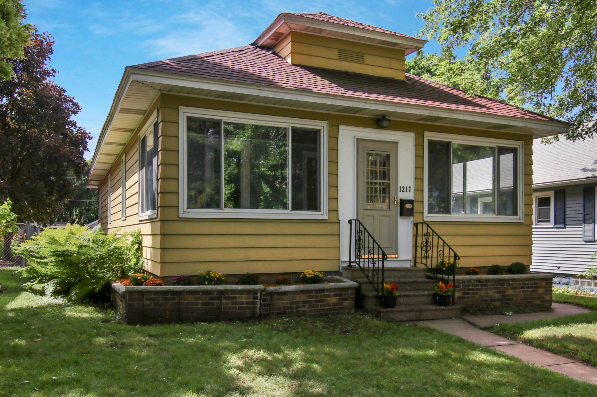 Eau Claire, WI 54701,1217 Emery ST