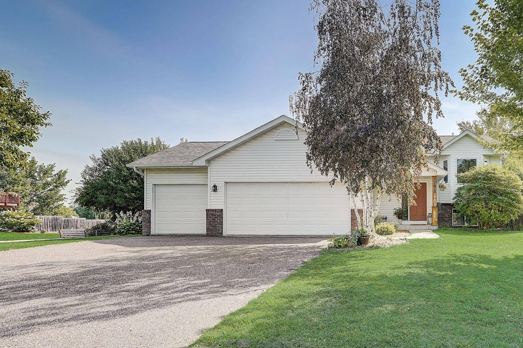 Buffalo, MN 55313,1610 Whitetail RUN