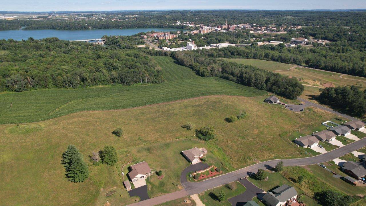 Menomonie, WI 54751,226 Amber View St