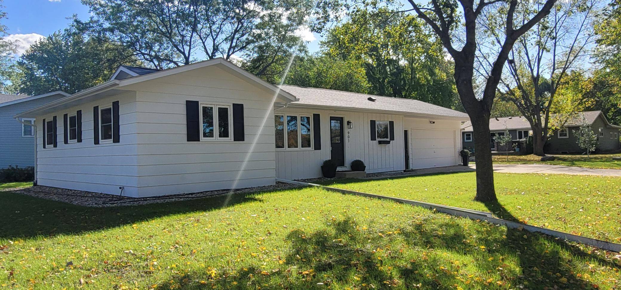 Marshall, MN 56258,901 S 2nd ST S