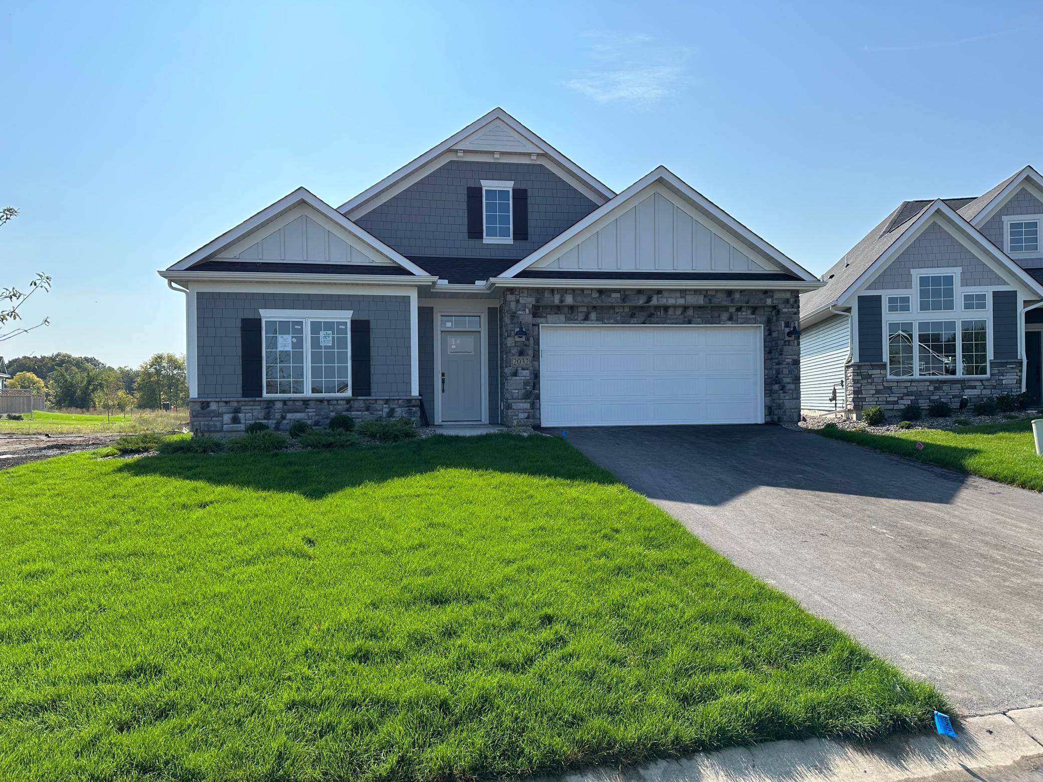 Waconia, MN 55387,2032 Oakpointe DR