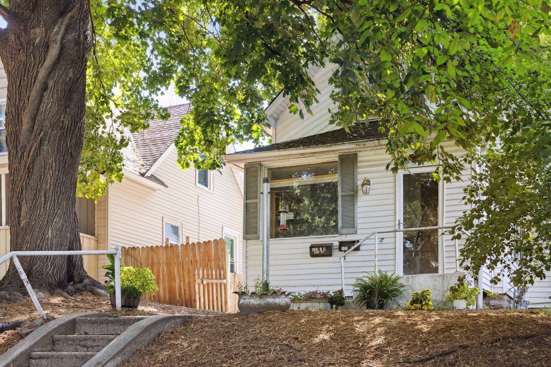 Saint Paul, MN 55107,132 Wyoming ST E