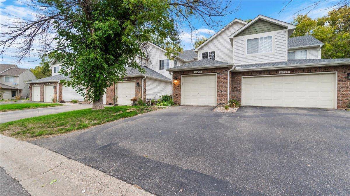 Burnsville, MN 55337,11693 Langford CIR #1006