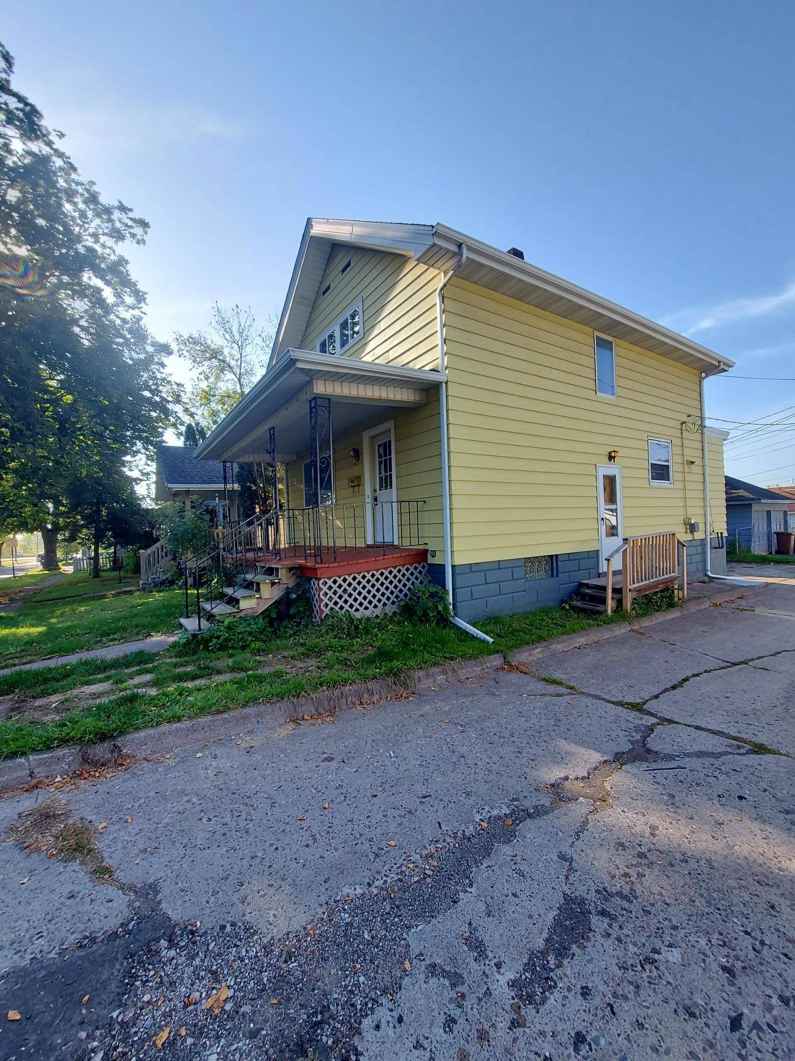 Duluth, MN 55807,413 N 43rd AVE W