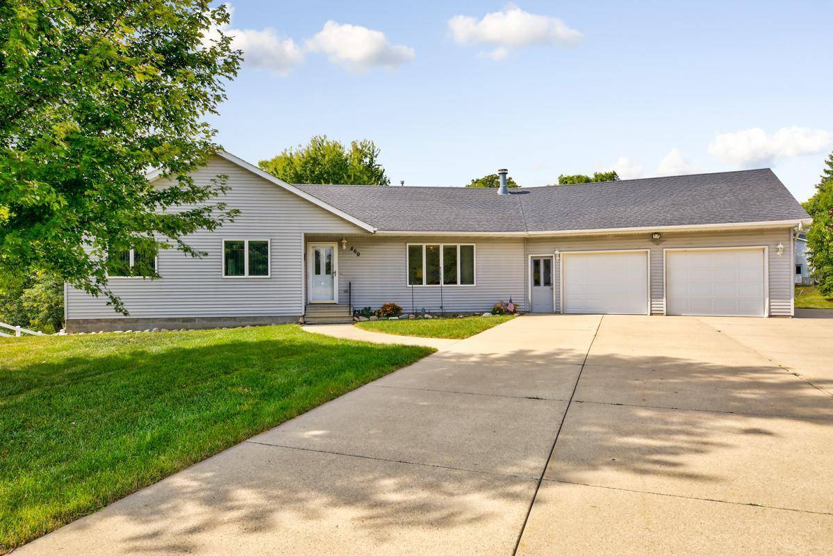 Owatonna, MN 55060,860 Hilltop PL SW