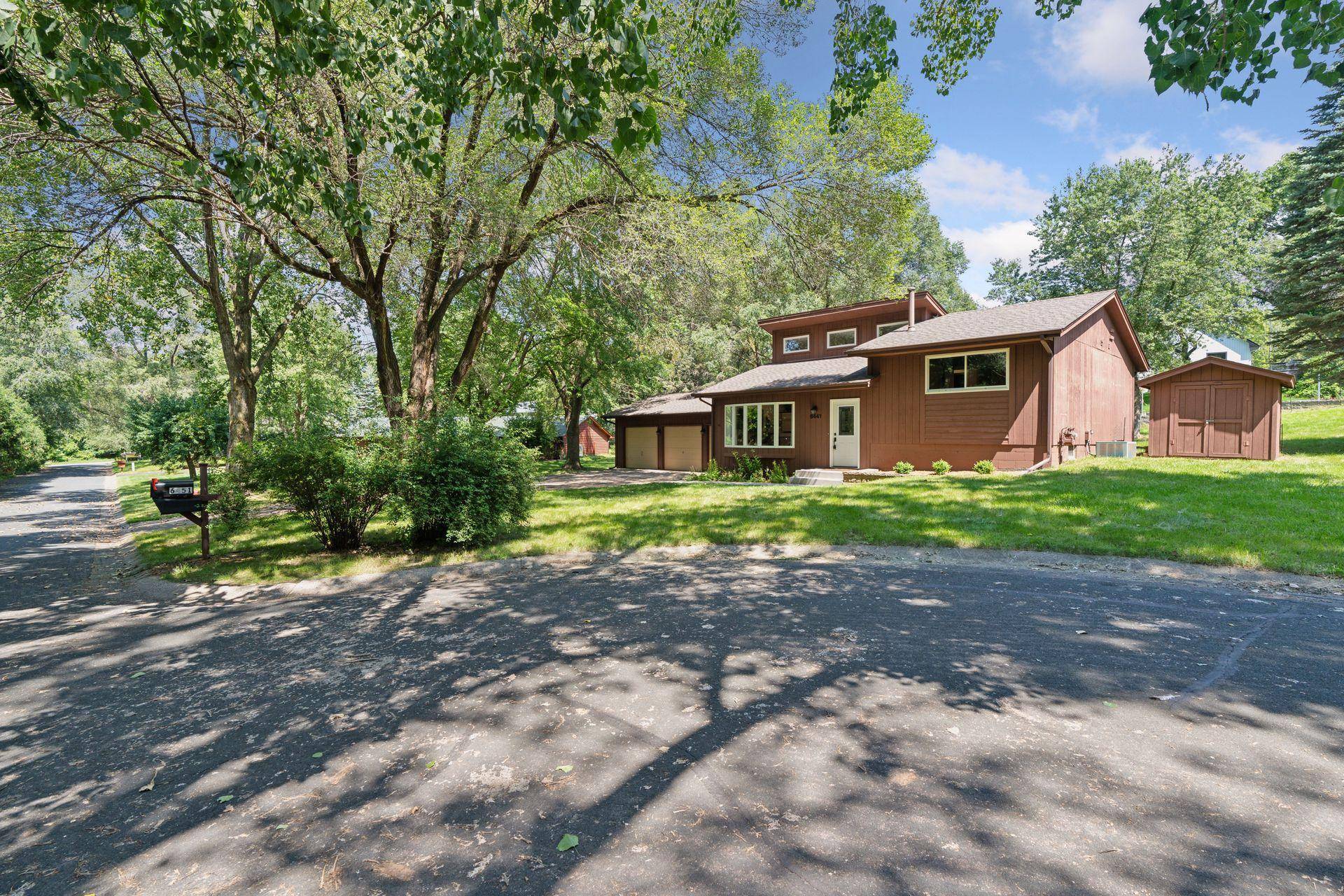 Eden Prairie, MN 55346,6441 Evergreen CT