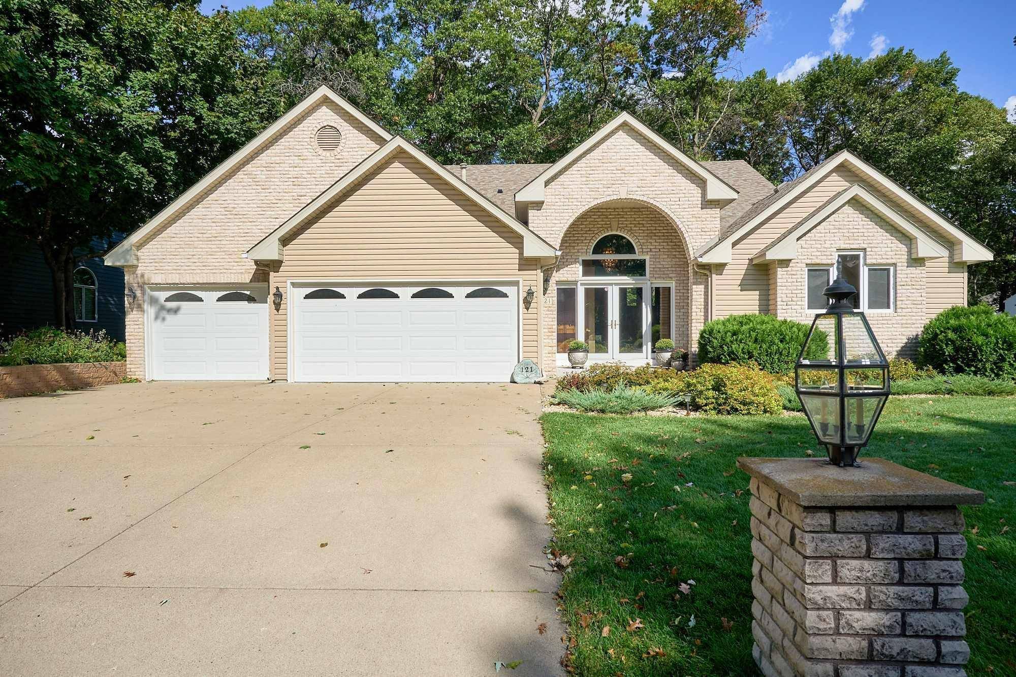 Lino Lakes, MN 55014,121 Woodridge LN