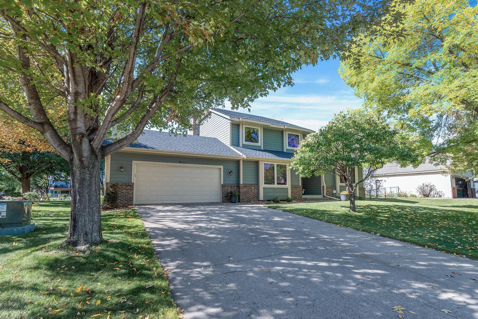 Brooklyn Park, MN 55443,8823 Loch Lomond CT