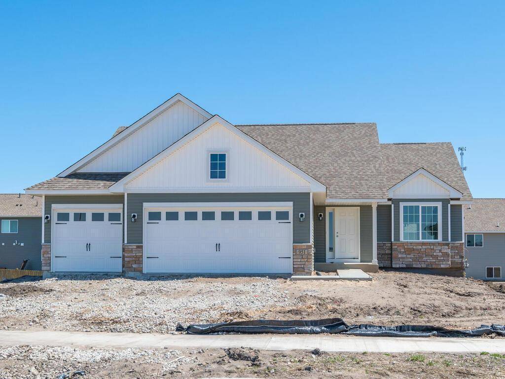 Belle Plaine, MN 56011,951 Prestwick DR