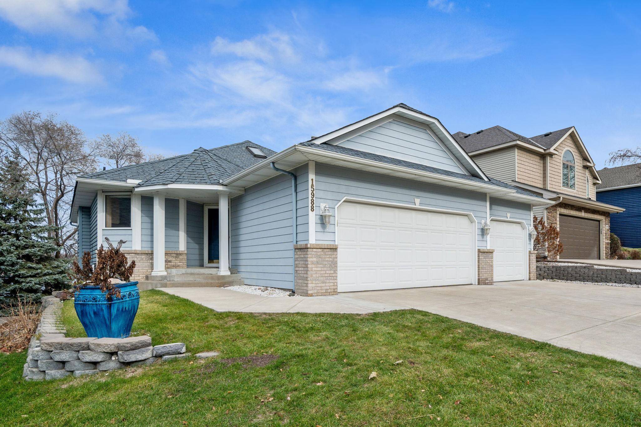 Apple Valley, MN 55124,15988 Hyland Pointe CT