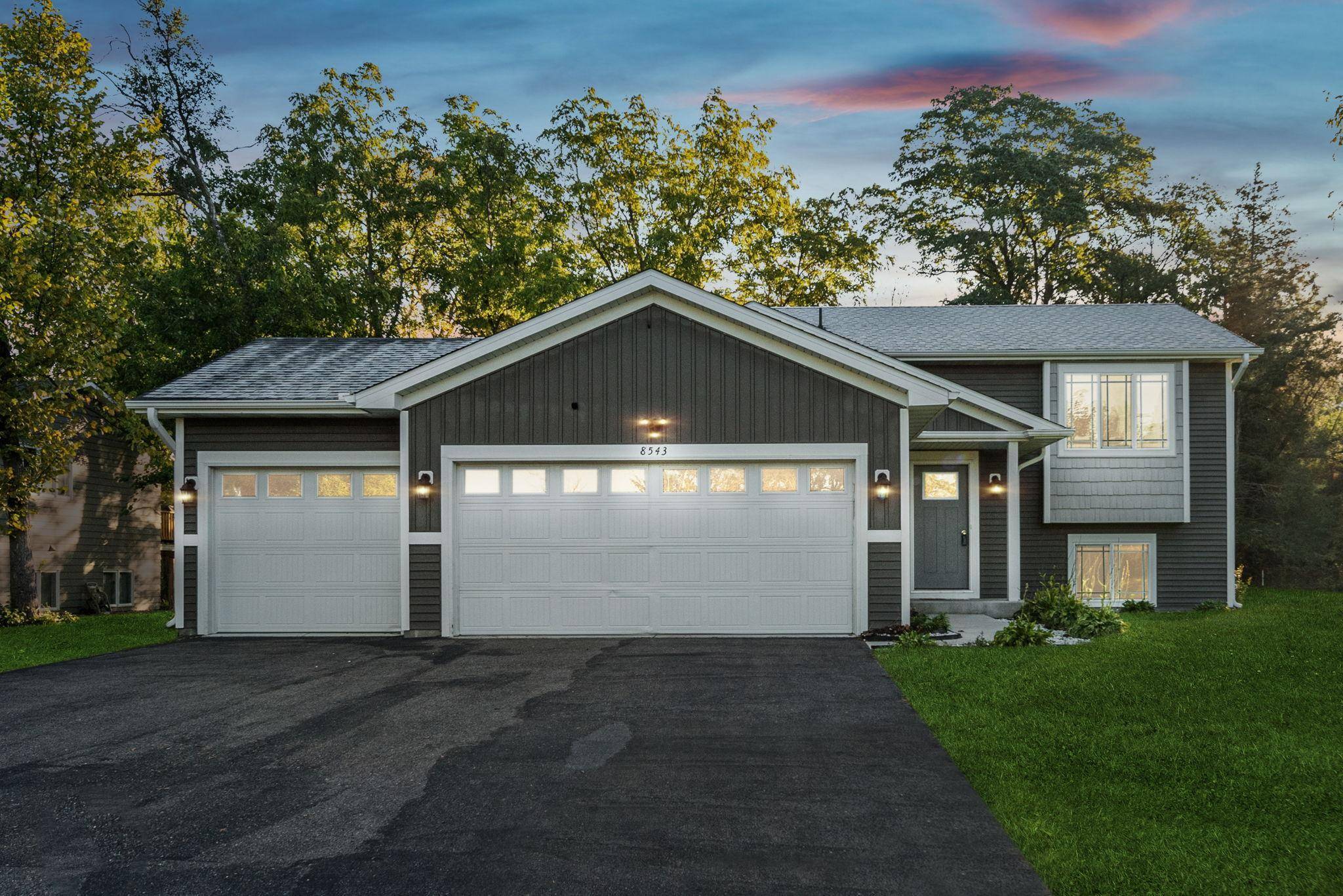 Blaine, MN 55449,8543 Baltimore ST NE