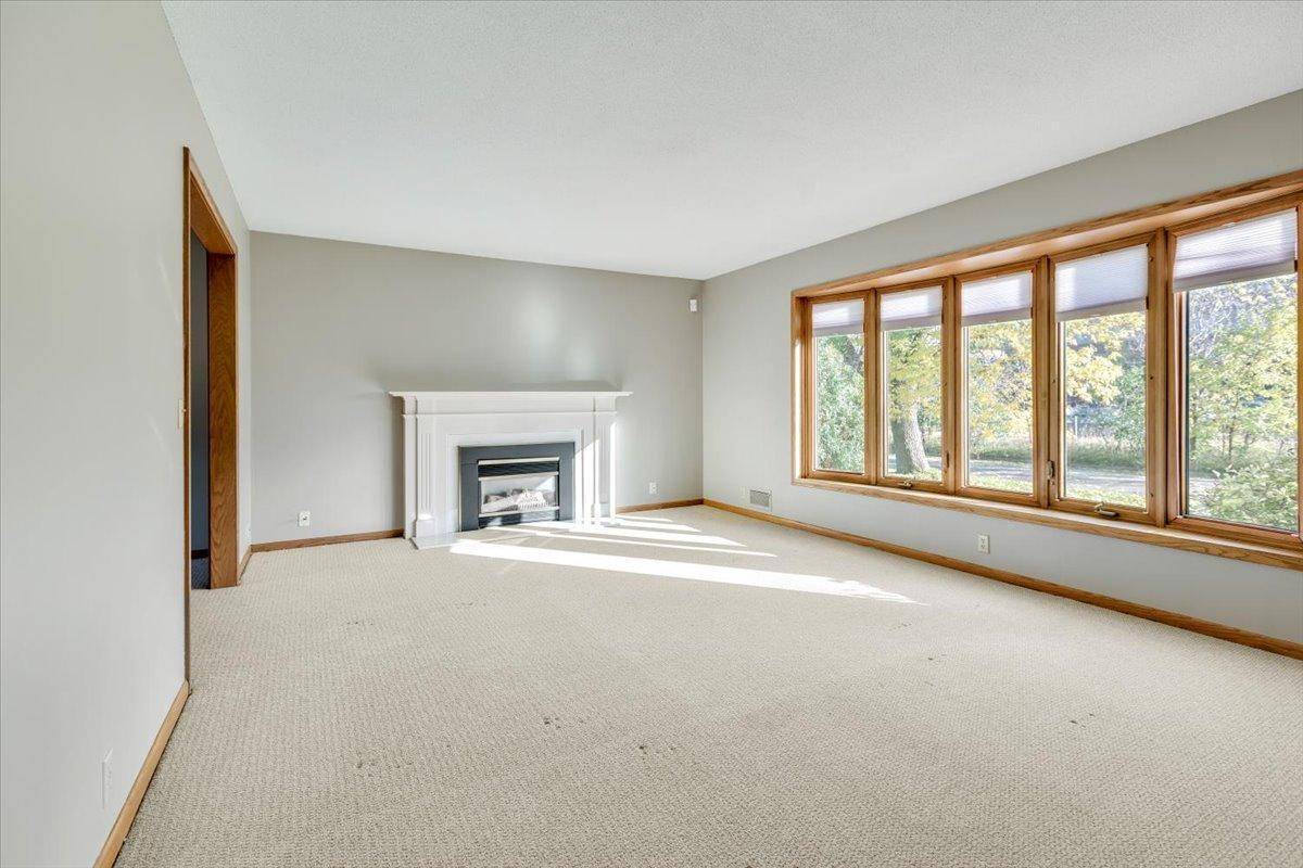 Edina, MN 55424,6333 Peacedale AVE
