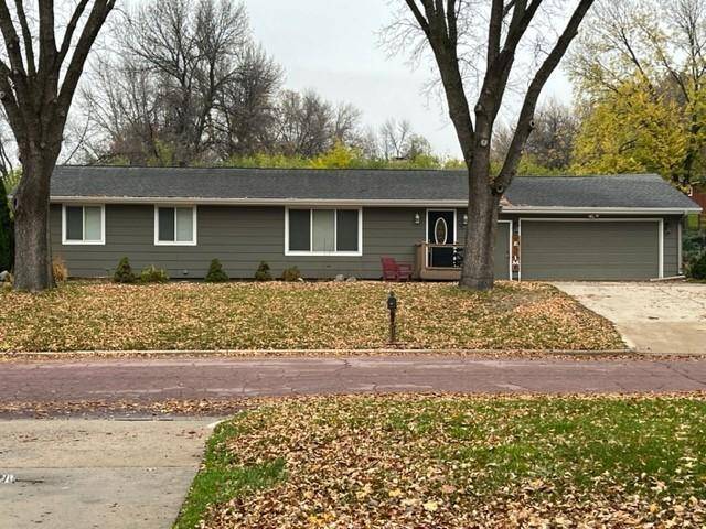 Windom, MN 56101,718 19th ST