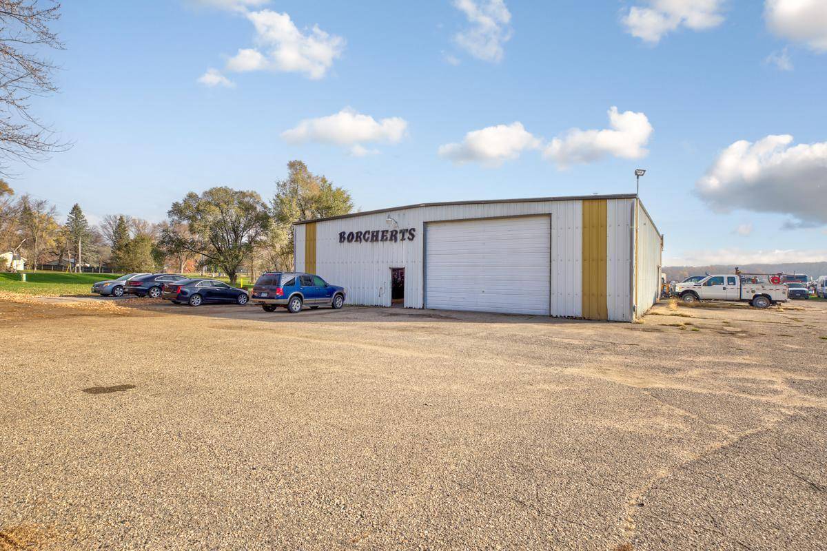 Faribault, MN 55021,18295 Faribault BLVD