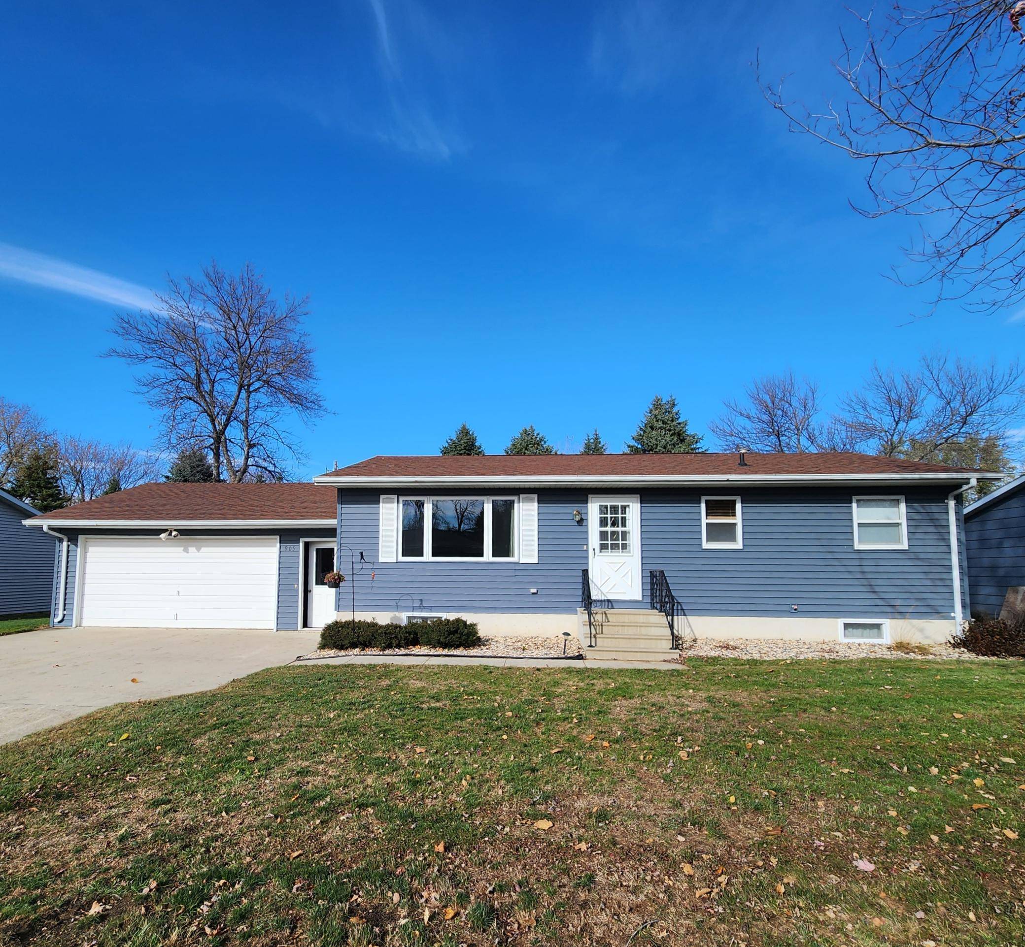 Pipestone, MN 56164,905 2nd ST NW