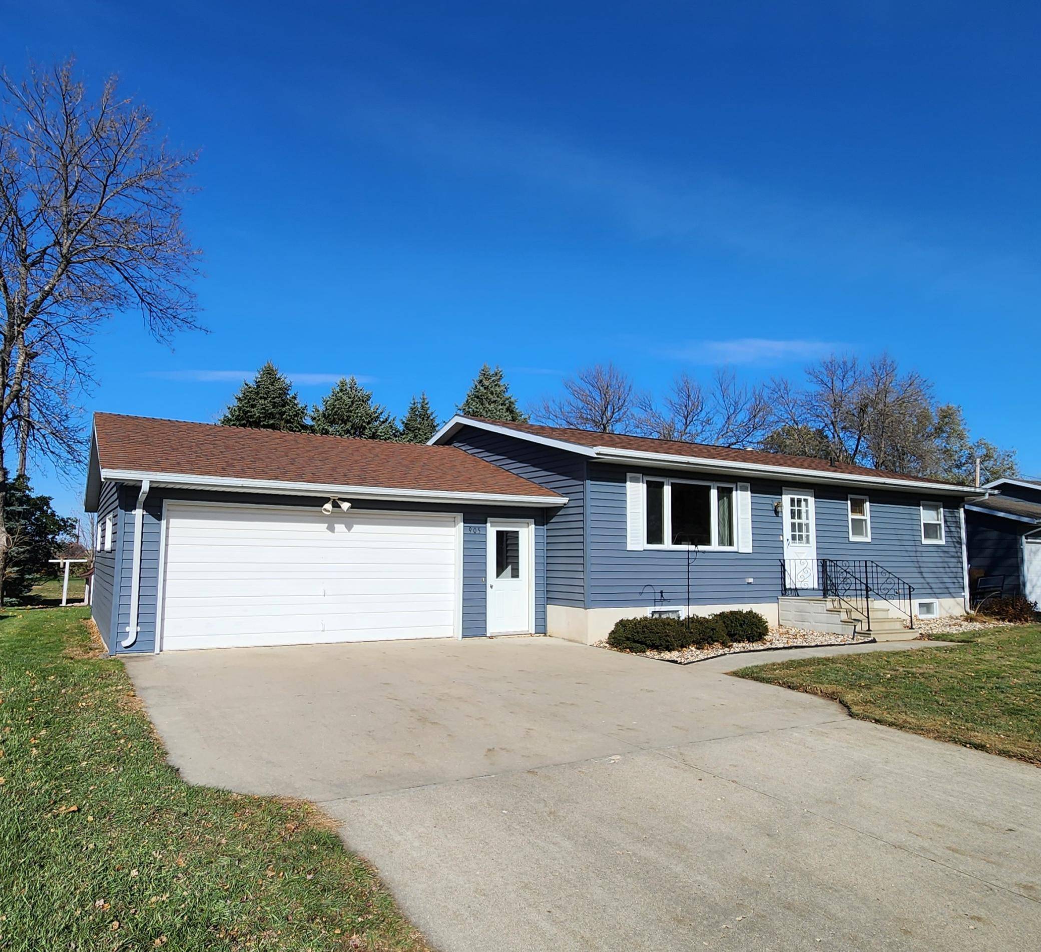 Pipestone, MN 56164,905 2nd ST NW