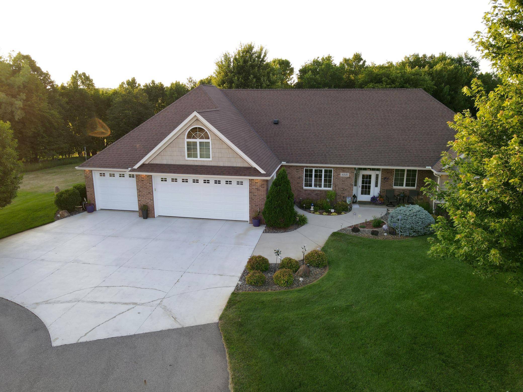 New London, MN 56273,653 W River DR