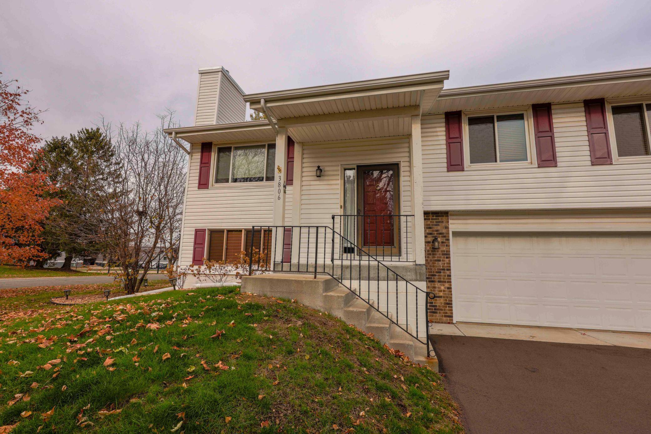 Eagan, MN 55122,3806 Laurel CT