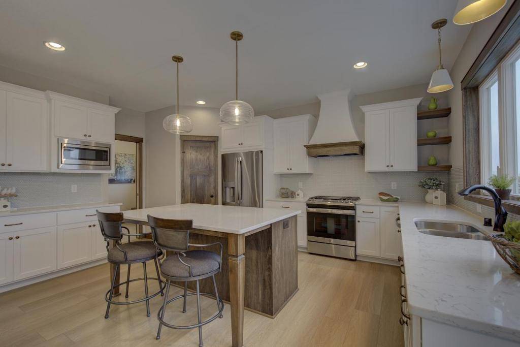 Lino Lakes, MN 55038,1971 Red Oak LN
