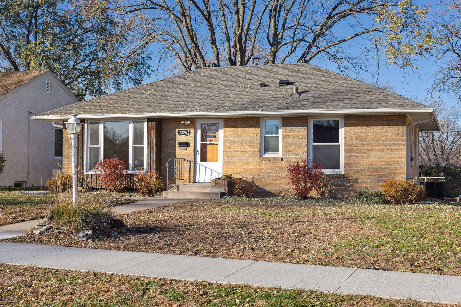 Robbinsdale, MN 55422,4325 Beard AVE N
