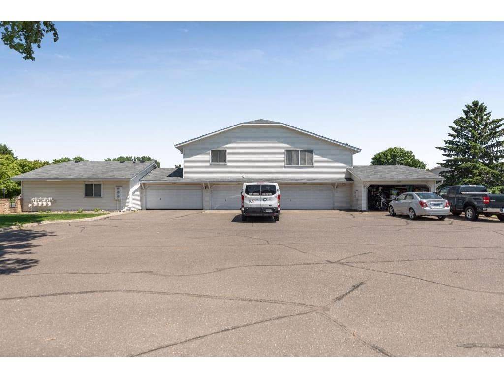 Coon Rapids, MN 55433,11177 Drake ST NW