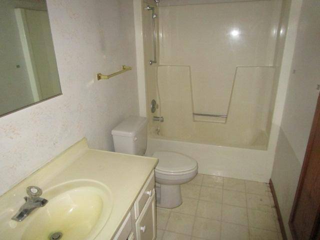 Henderson Twp, MN 56044,600 Ridge RD