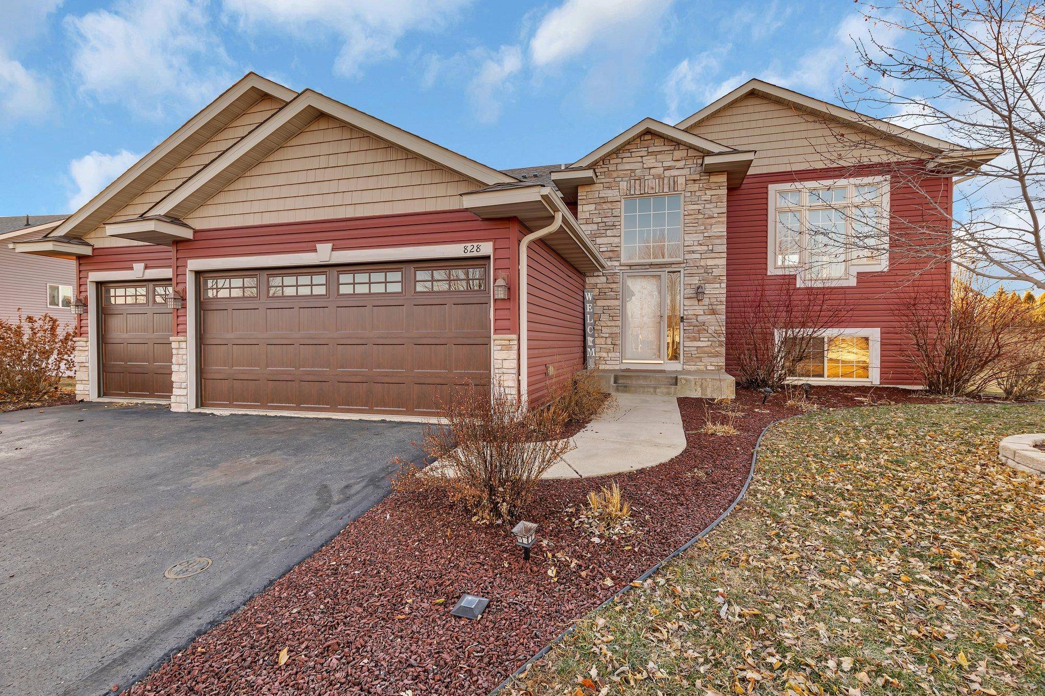 Montrose, MN 55363,828 Emerson AVE N