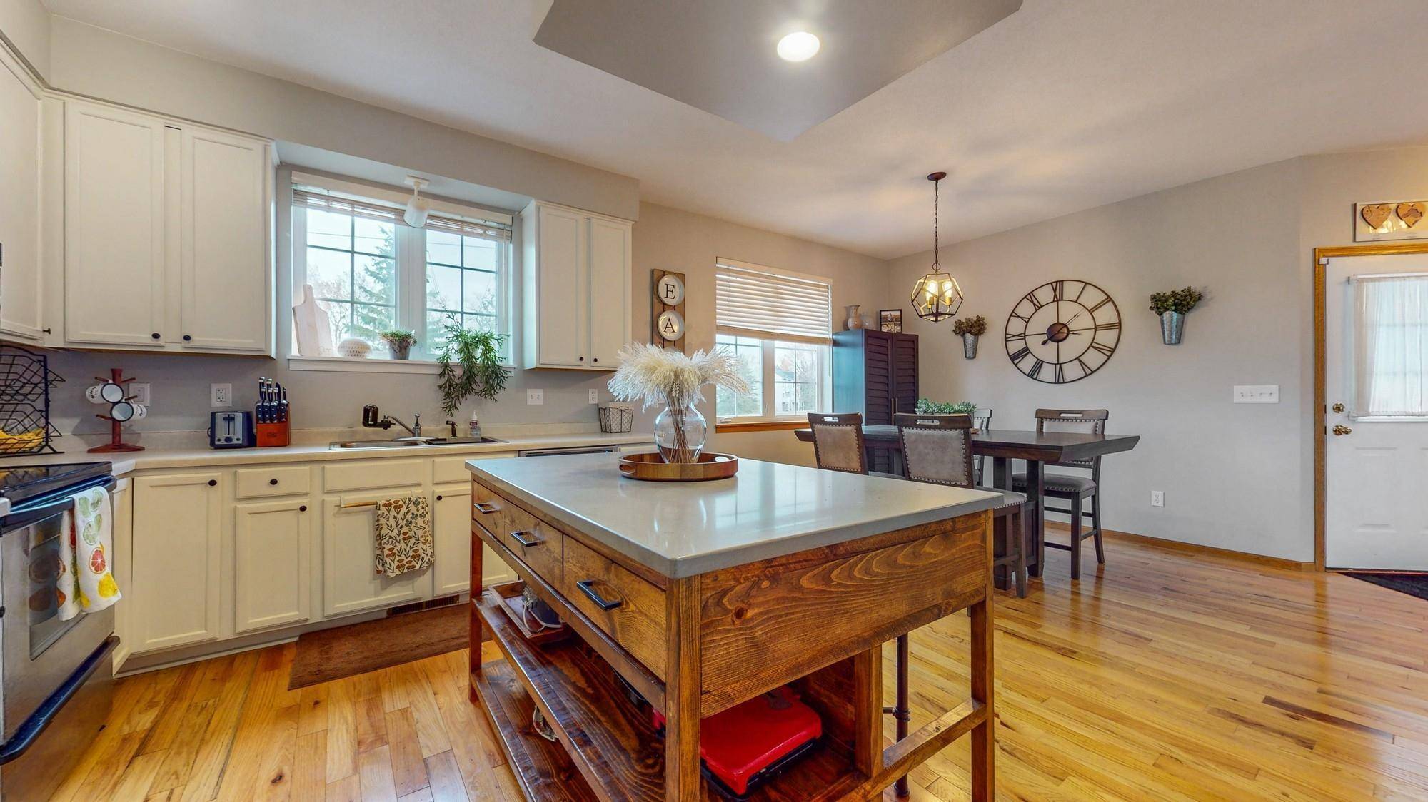 Burnsville, MN 55337,1300 McAndrews RD E #12