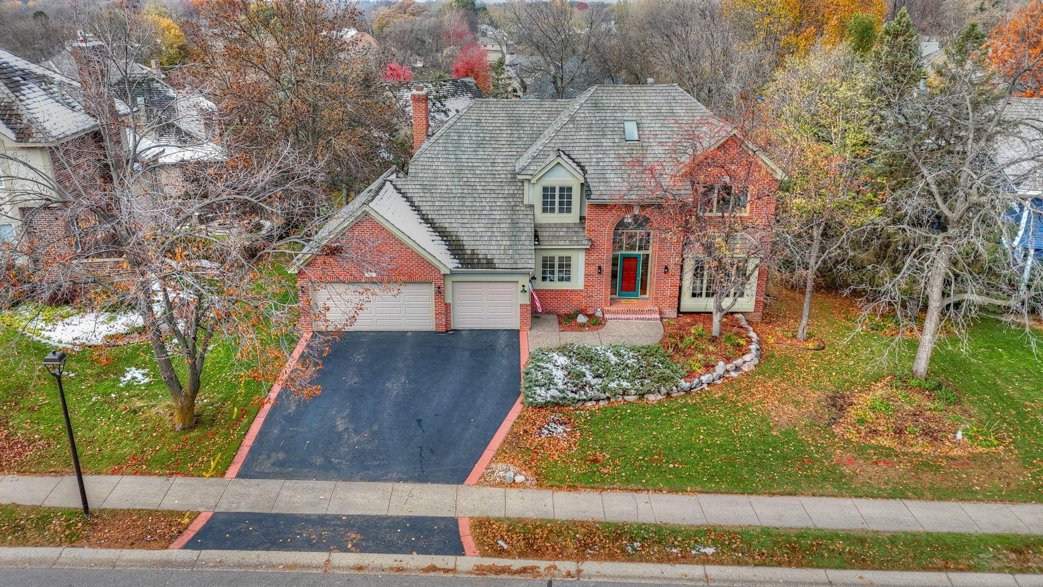 Eden Prairie, MN 55347,9484 Painters RDG
