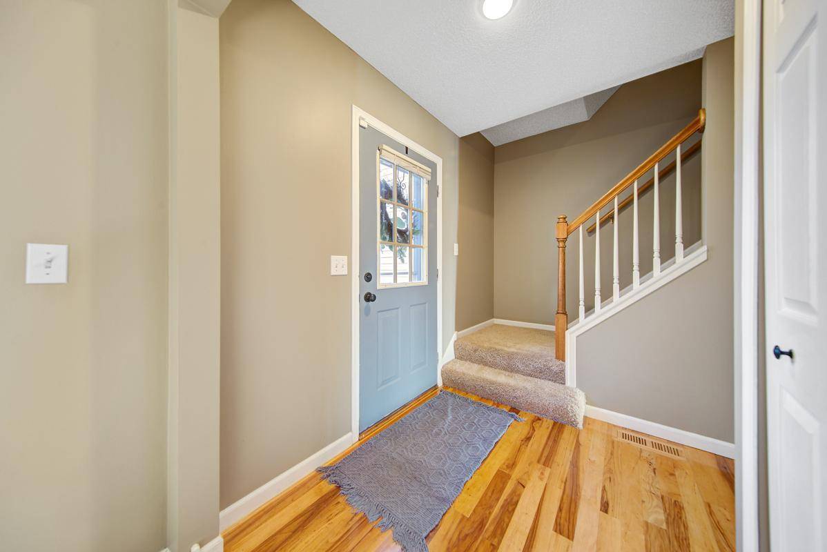 Lakeville, MN 55044,17475 Holland CT