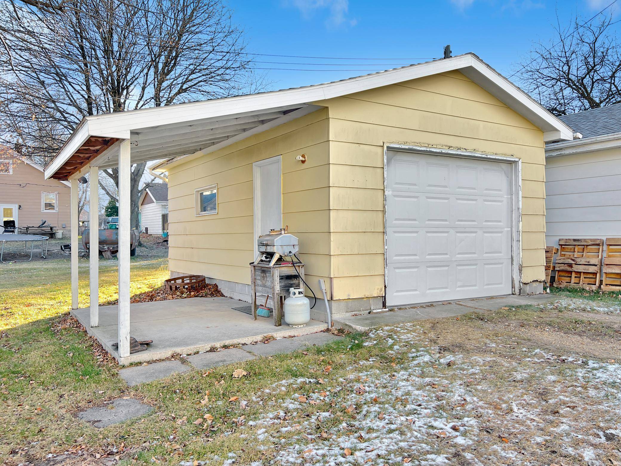 Fairmont, MN 56031,722 E 3rd ST