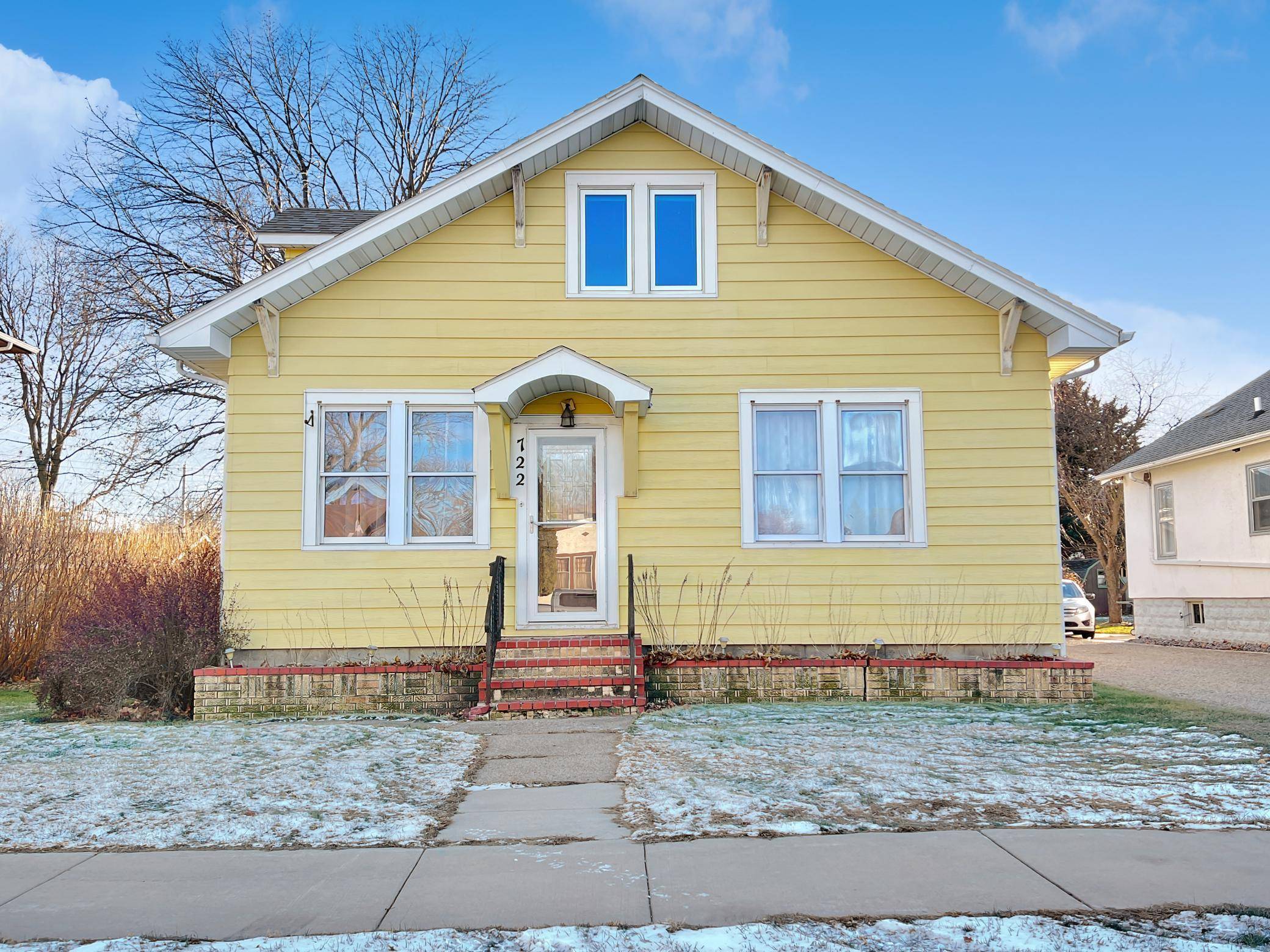 Fairmont, MN 56031,722 E 3rd ST