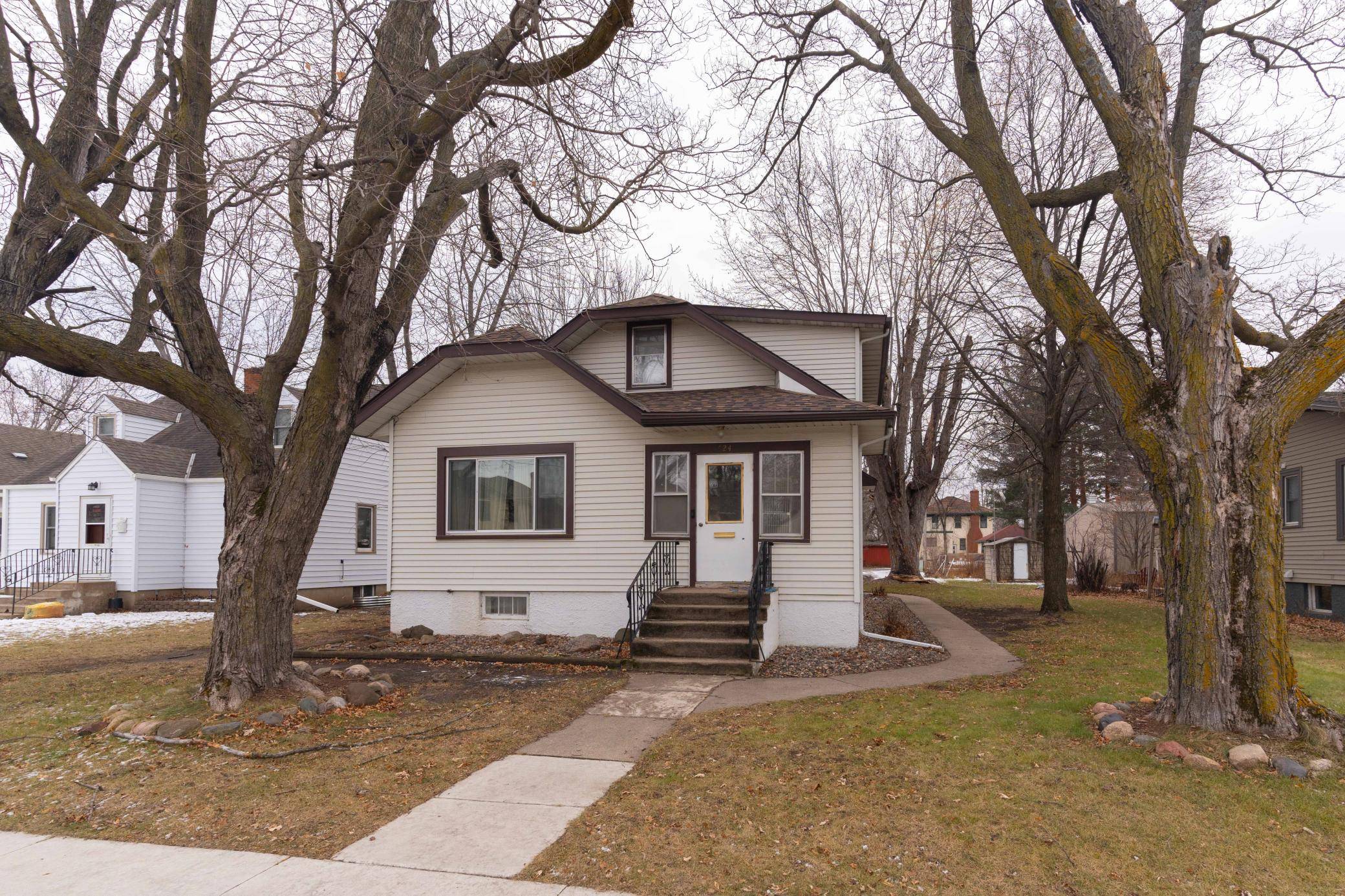 Cold Spring, MN 56320,624 1st ST S