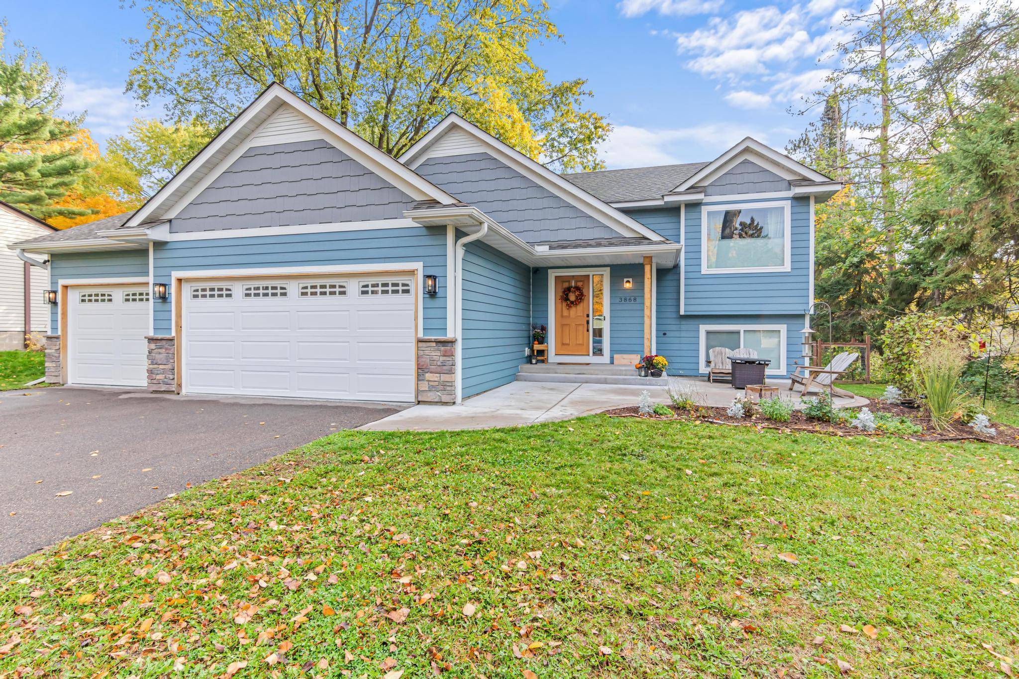 Vadnais Heights, MN 55127,3868 Clover AVE