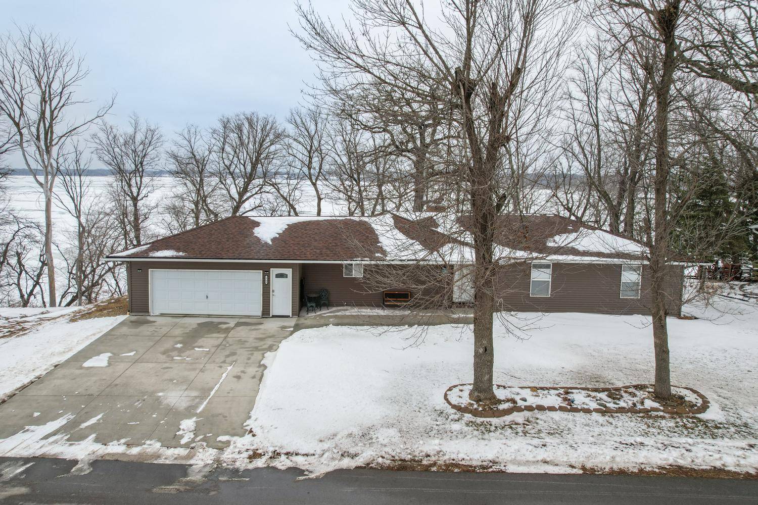 Albert Lea, MN 56007,1709 Oakwood TER