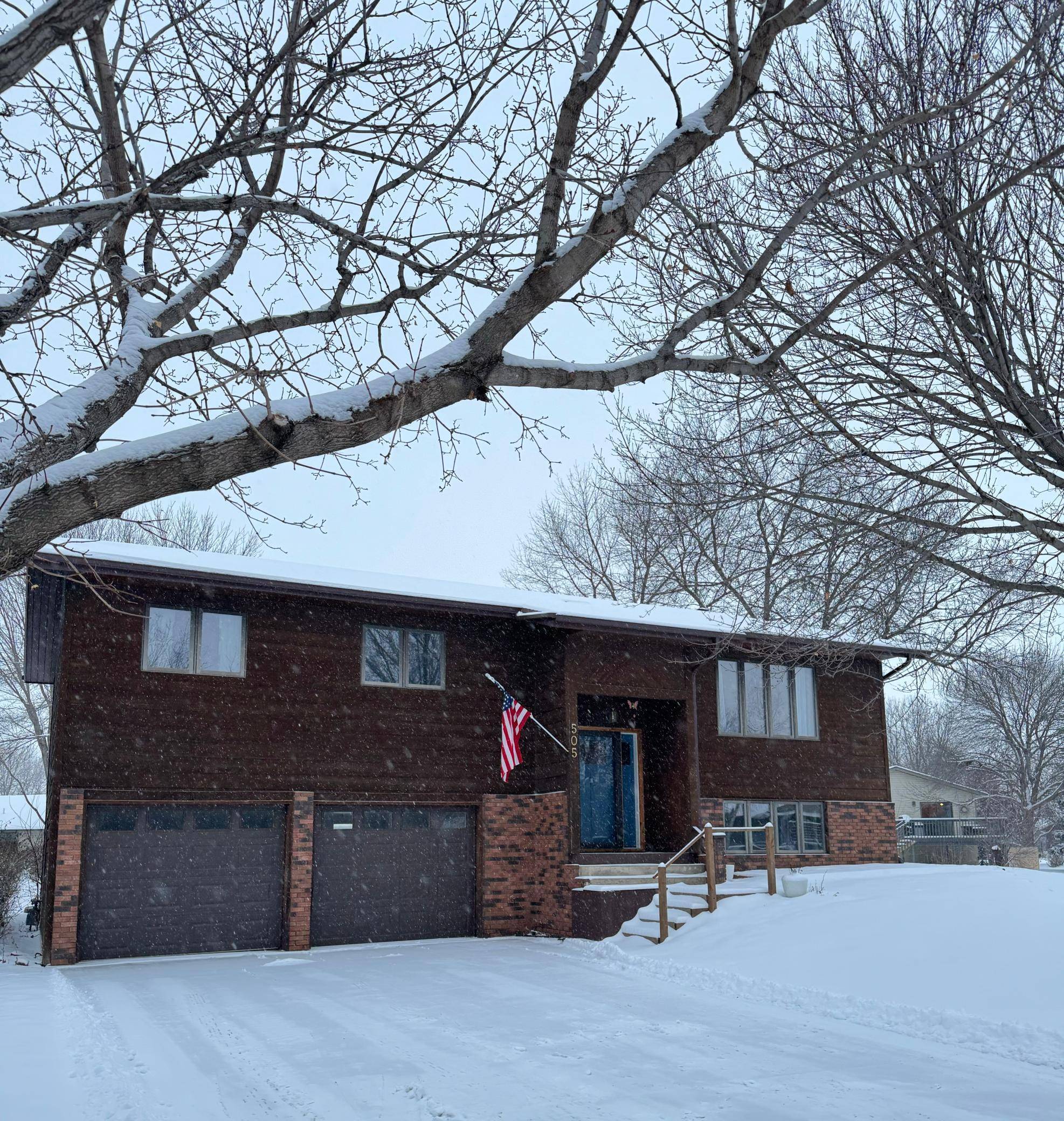 Marshall, MN 56258,505 Garden CIR